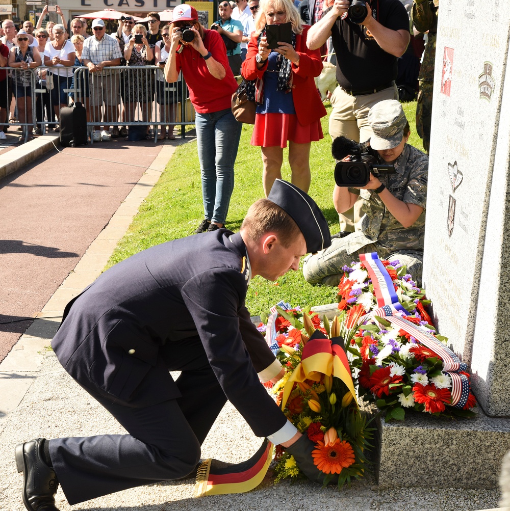 82nd, French representatives, the German military lay wreaths at the Airborne Troops Monument