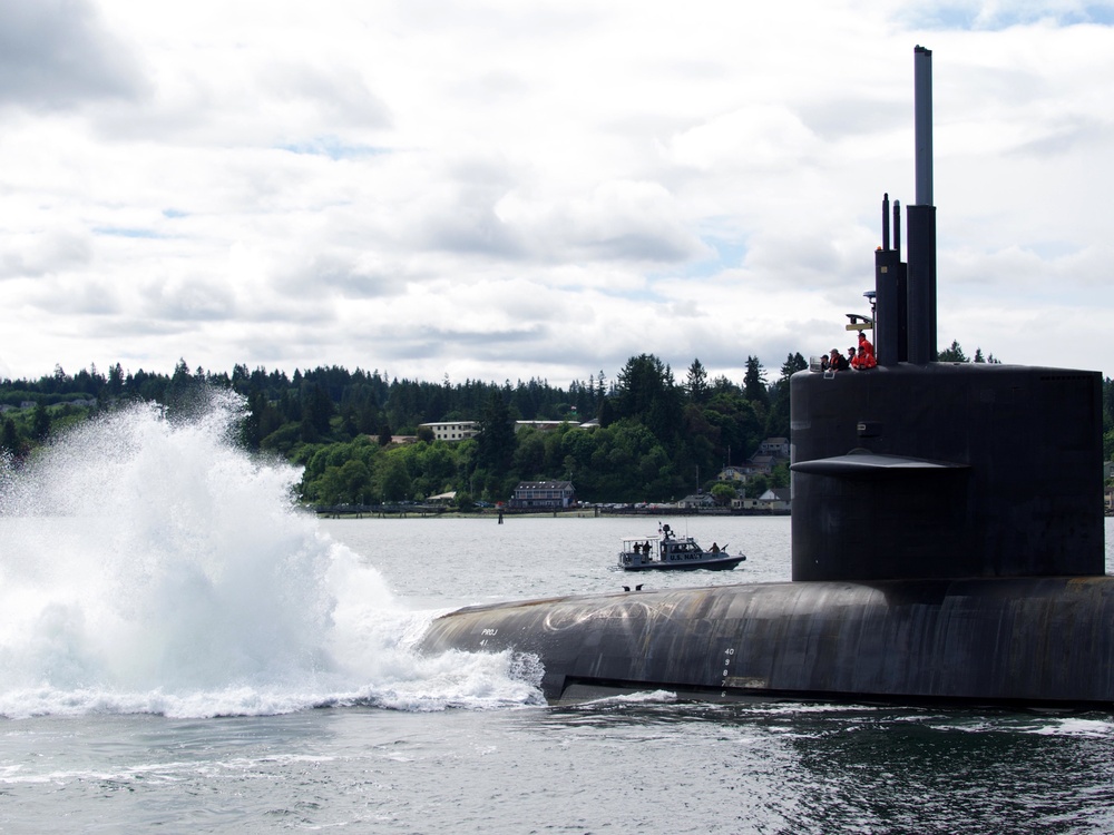 USS Nebraska (SSBN 739) Departs PSNS &amp; IMF for Sea Trials