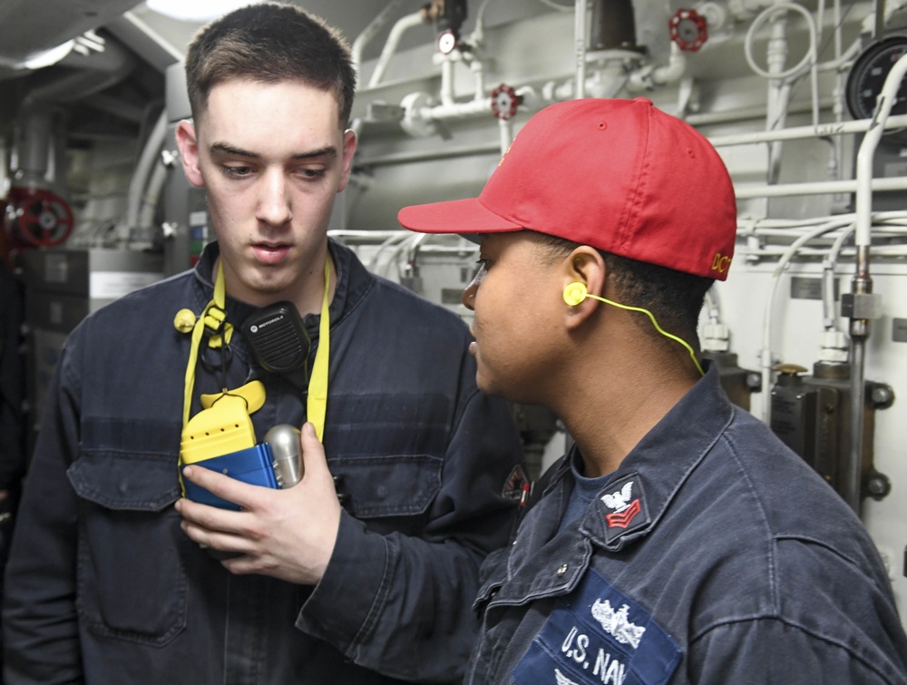 USS Wayne E. Meyer Conducts Engineering Drills