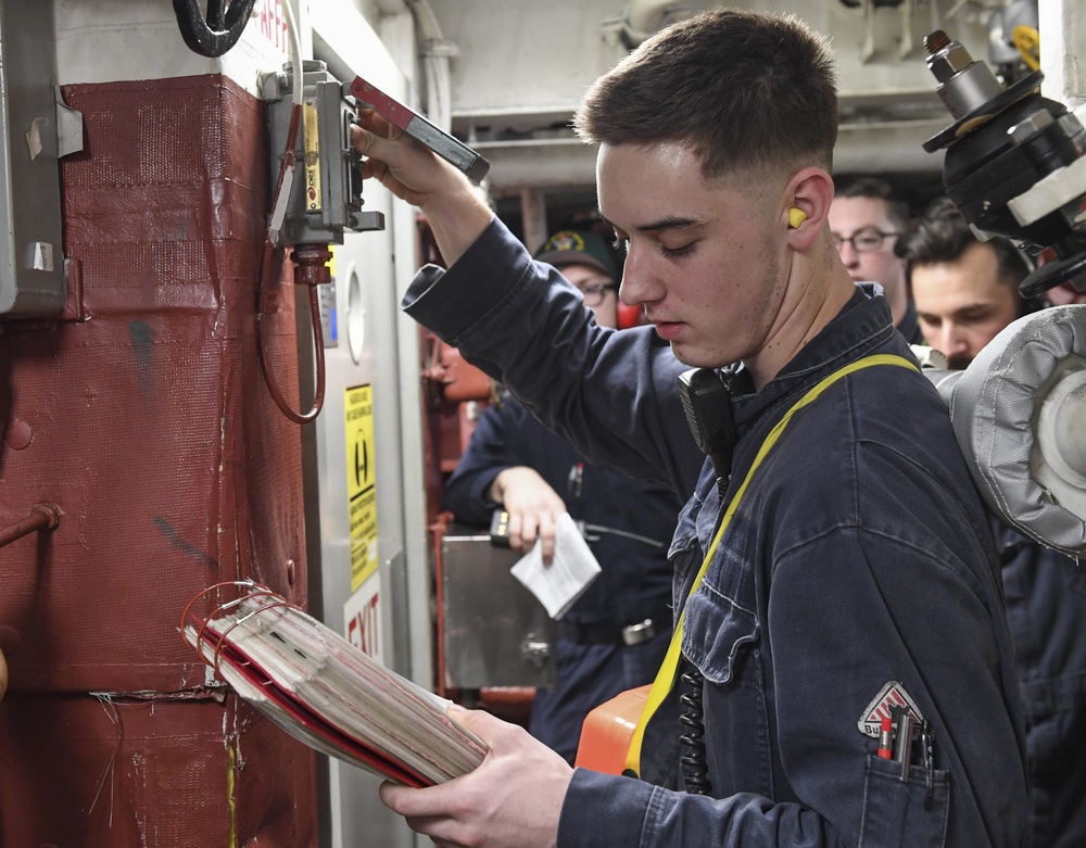 USS Wayne E. Meyer Conducts Engineering Drills