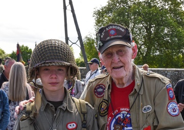 WWII veteran paratroopers, Angoville-au-Plain commemorate fallen heroes