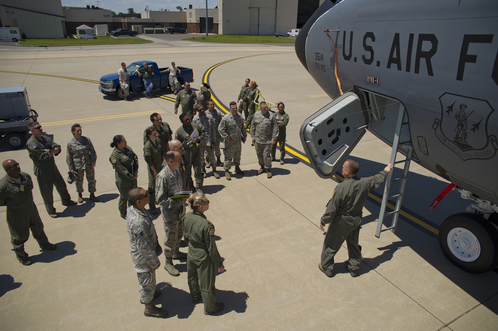 514th AES conducts annual egress training