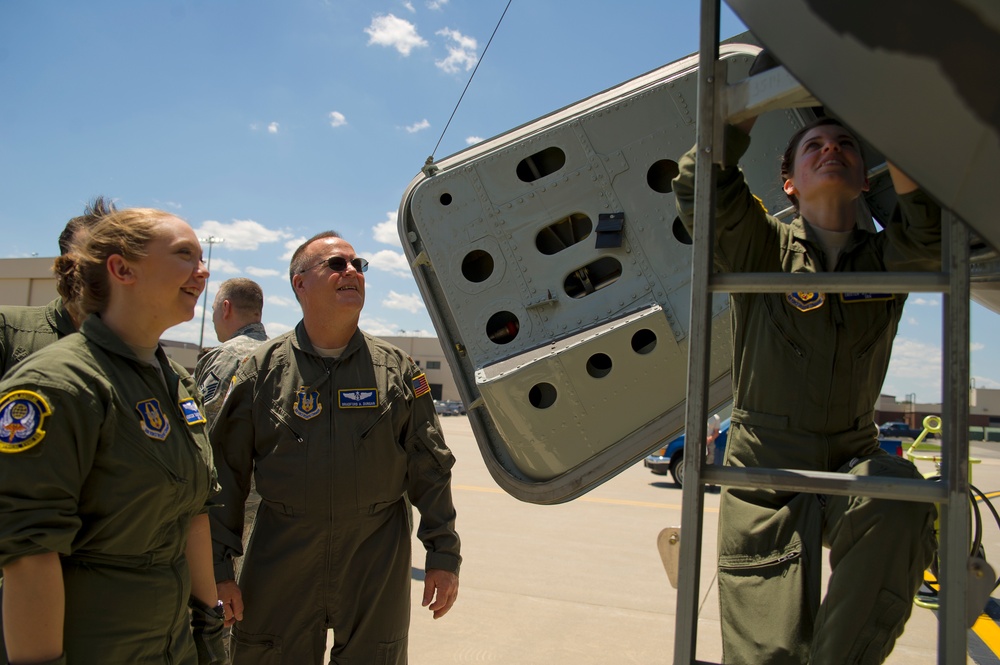 514th AES conducts annual egress training