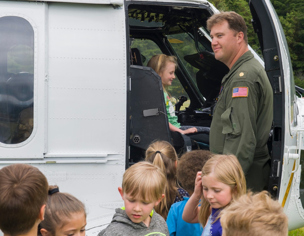 SAR Demonstration at Olympic View Elementary School Career Day