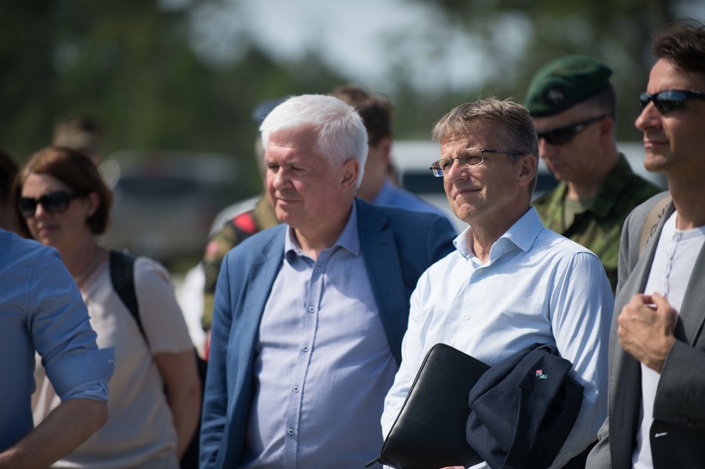 DSD observes static displays with members of Nordic-Baltic Forum