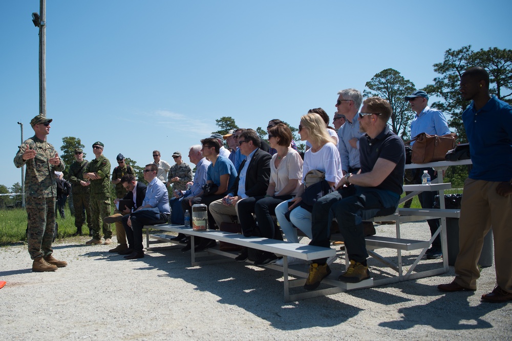 DSD observes static displays with members of Nordic-Baltic Forum