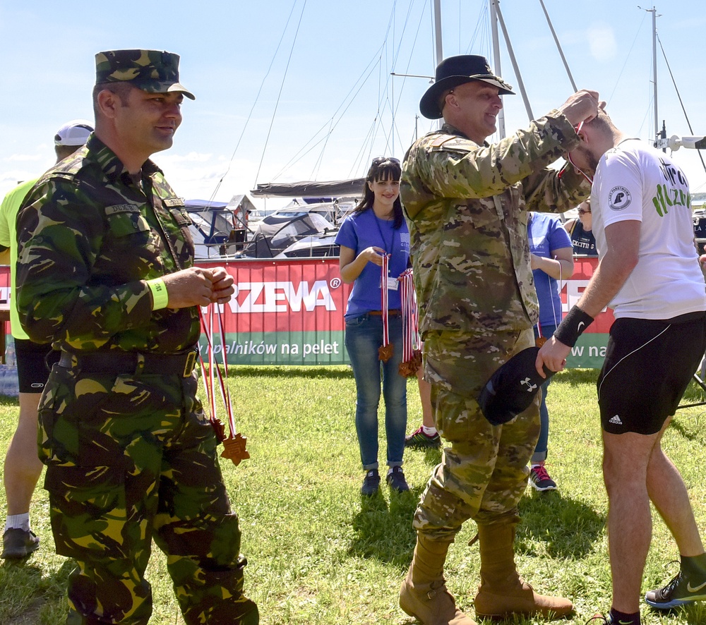 Battle Group Poland soldiers support Polish Veteran’s Day Celebration