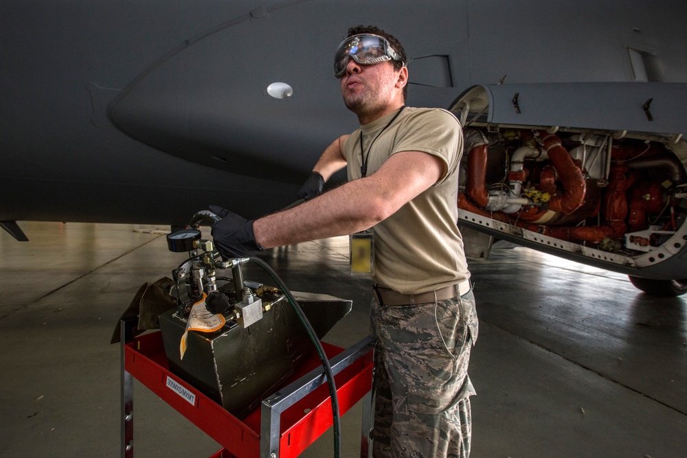 Maintaining the Globemaster