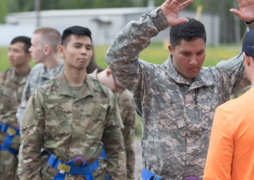 Alaska Guardsmen train at high and low ropes course