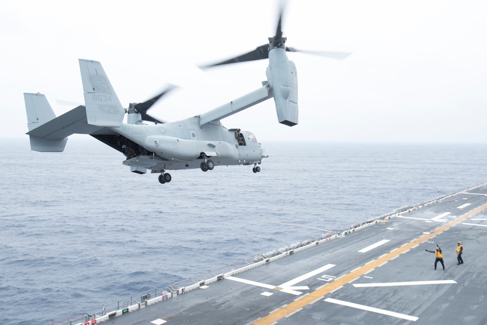 USS Bonhomme Richard (LHD 6) Arrival of Marine Medium Tiltrotor Squadron (VMM) 265 MV-22B Ospreys