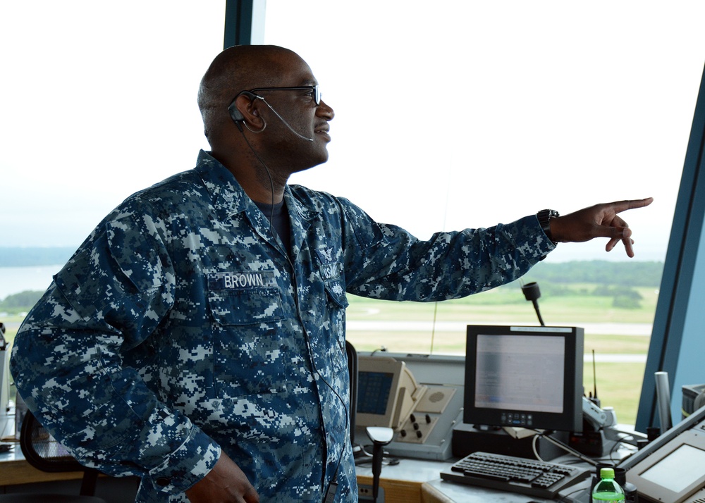 Brown named CNIC Air Traffic Controller of Year