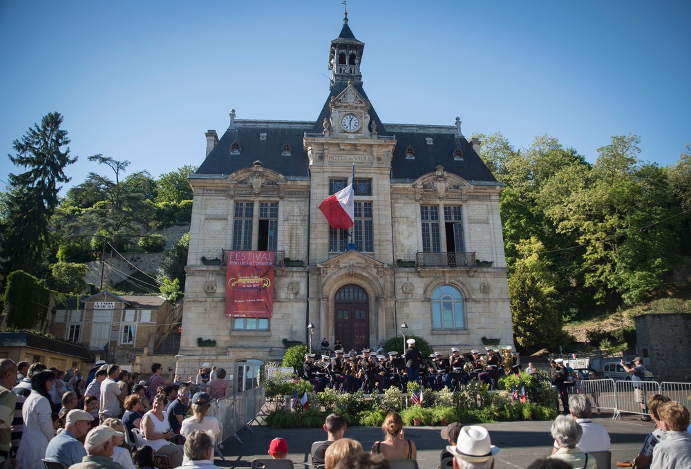 1st Marine Division Band tours Europe