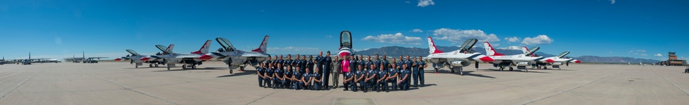 DVIDS - Images - SECAF And CSAF Meet Thunderbirds [Image 14 Of 14]