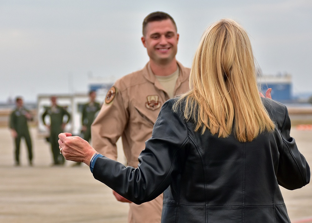 143 AW Airmen Return Home