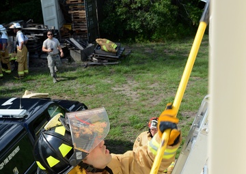125th Fighter Wing firefighters get hands-on training at Naval Air Station Jacksonville