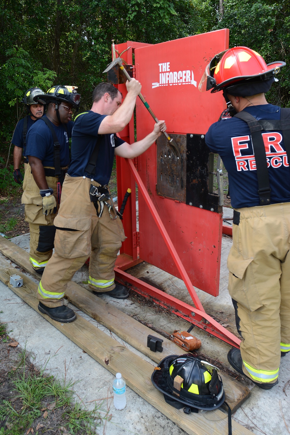 125th Fighter Wing firefighters get hands-on training at Naval Air Station Jacksonville