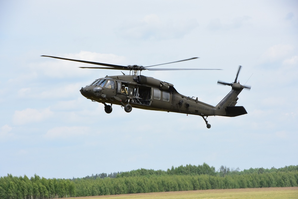 Battle Group Poland U.S. Soldiers conduct air assault training