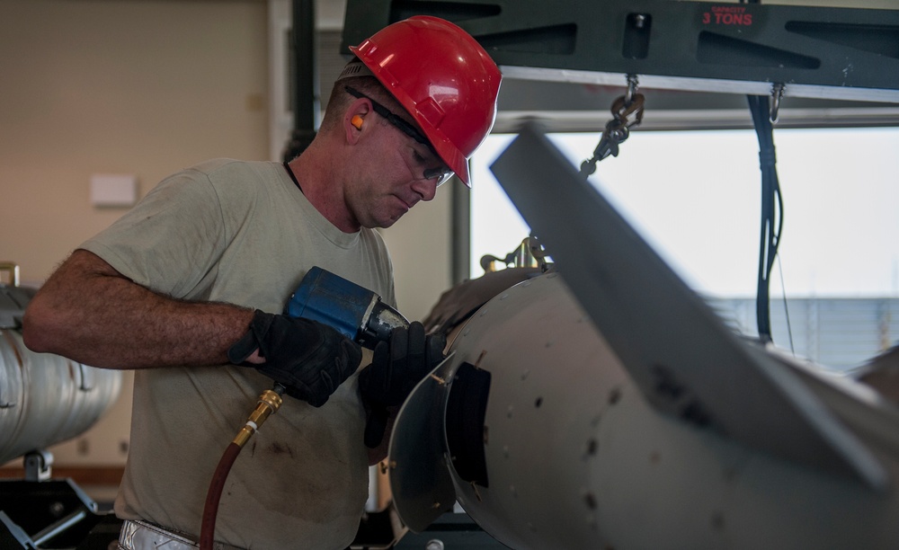 CAPEX tests Wolf Packs combat readiness