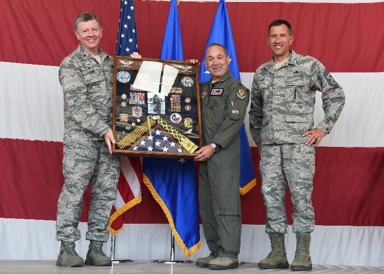 944 FW commander retires after 32 years