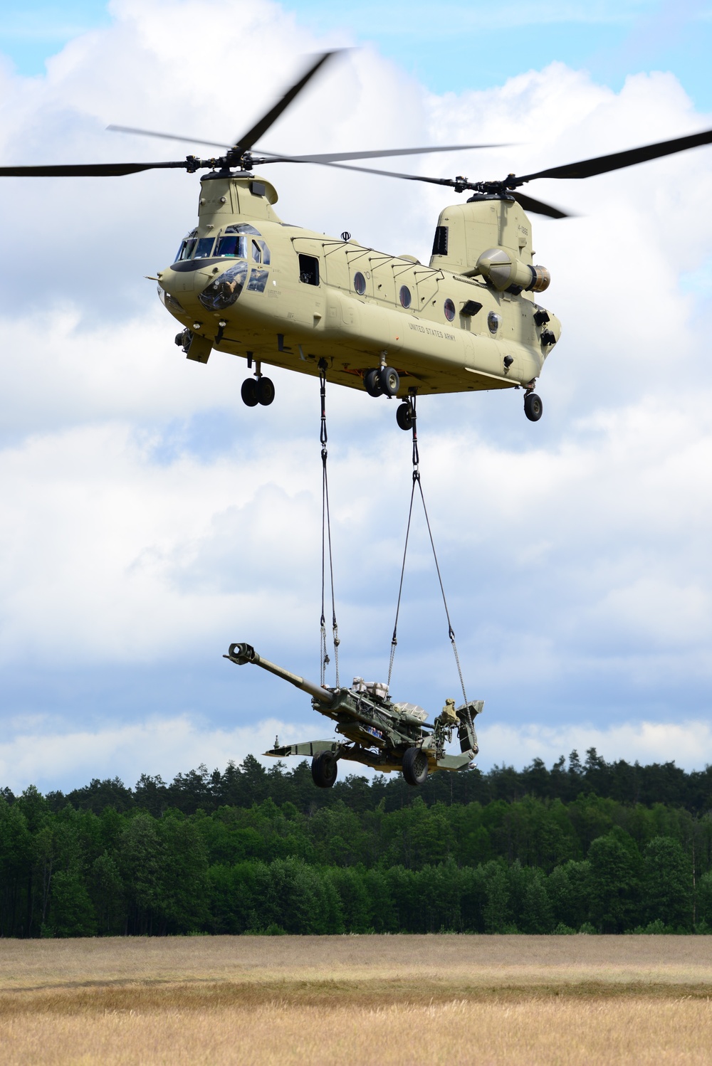 M777 Howitzer Sling Load Training in Orzysz Poland