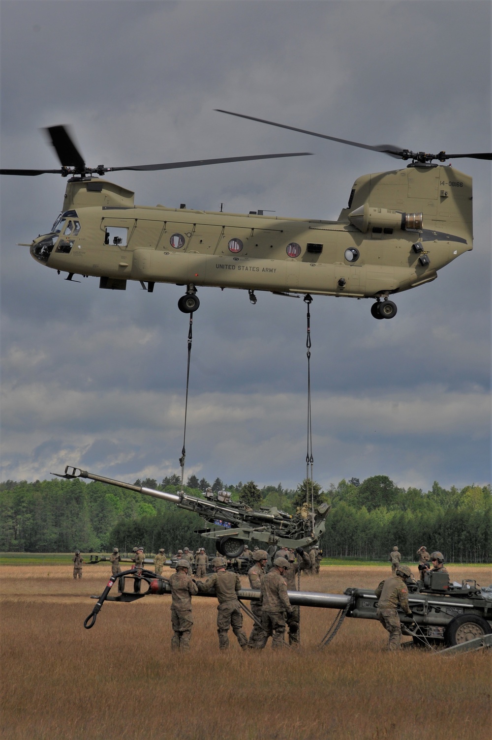 M777 Howitzer Sling Load Training in Orzysz Poland