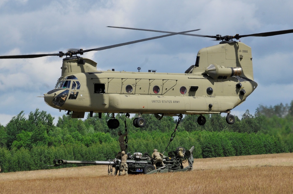 M777 Howitzer Sling Load Training in Orzysz Poland