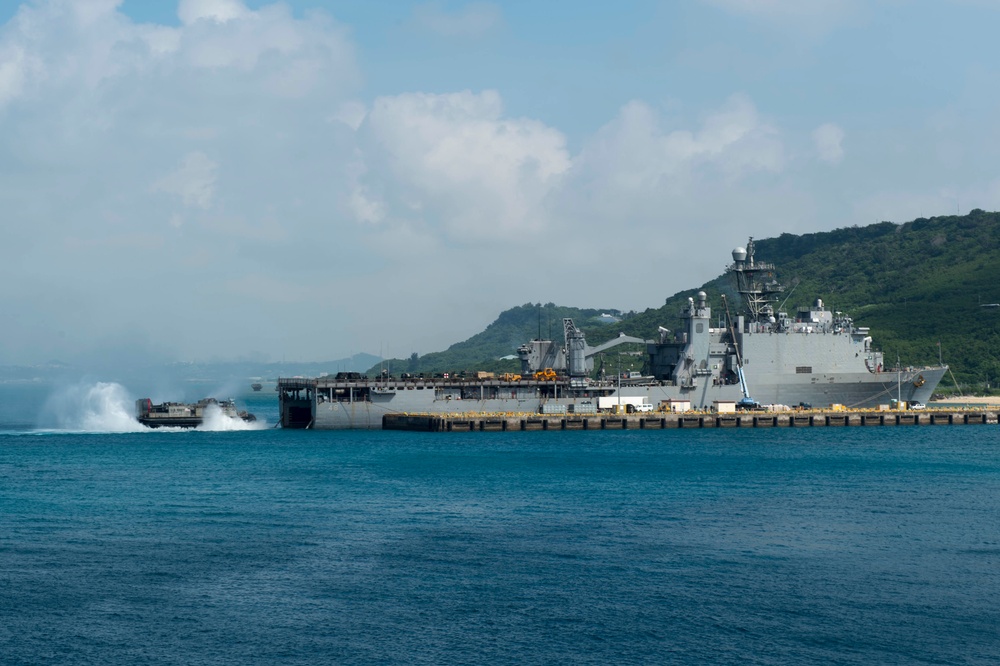 USS Bonhomme Richard Underway