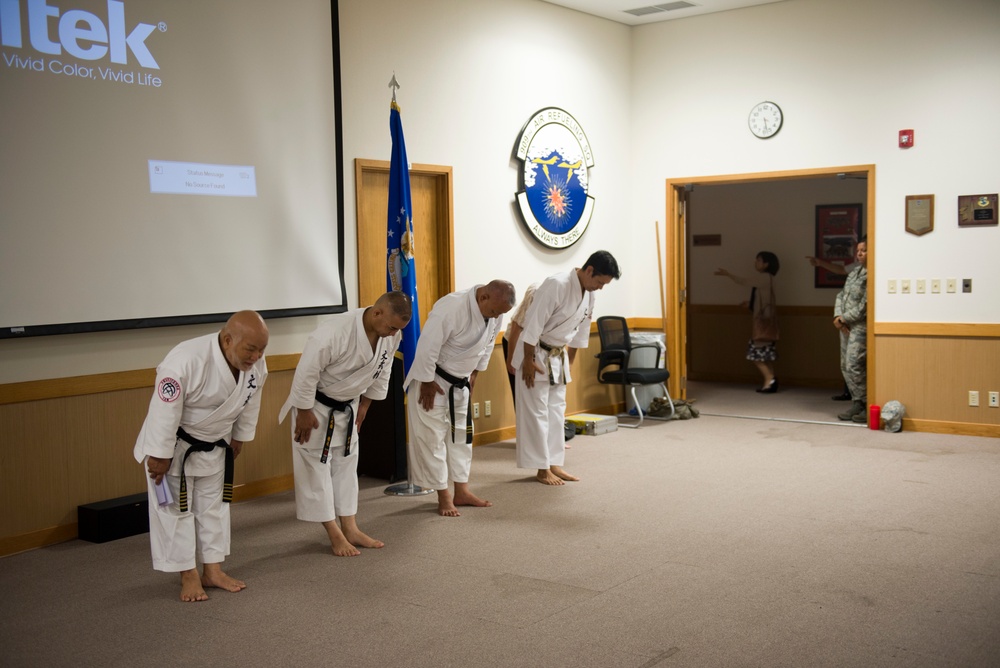 Kadena hosts MOFA Seminar: Airmen learn Okinawan History and Culture