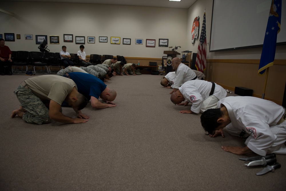 Kadena hosts MOFA Seminar: Airmen learn Okinawan History and Culture