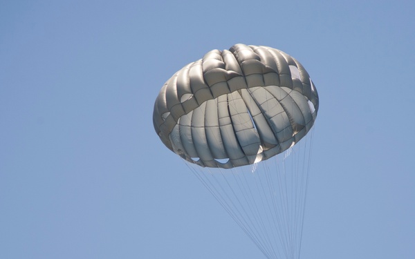 Task Group (TG) 56.1 and U.S. Airforce conduct a static line jump.