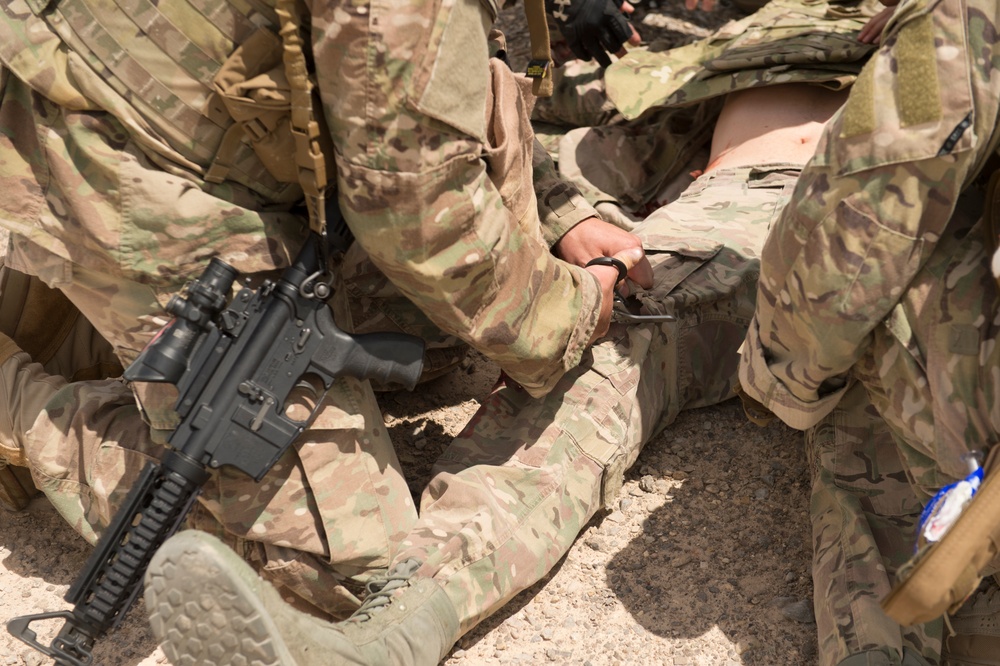 EOD receives Tactical Combat Casualty Care training