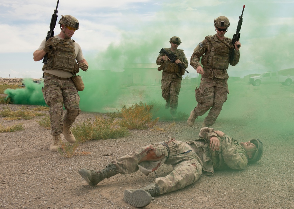 EOD receives Tactical Combat Casualty Care training