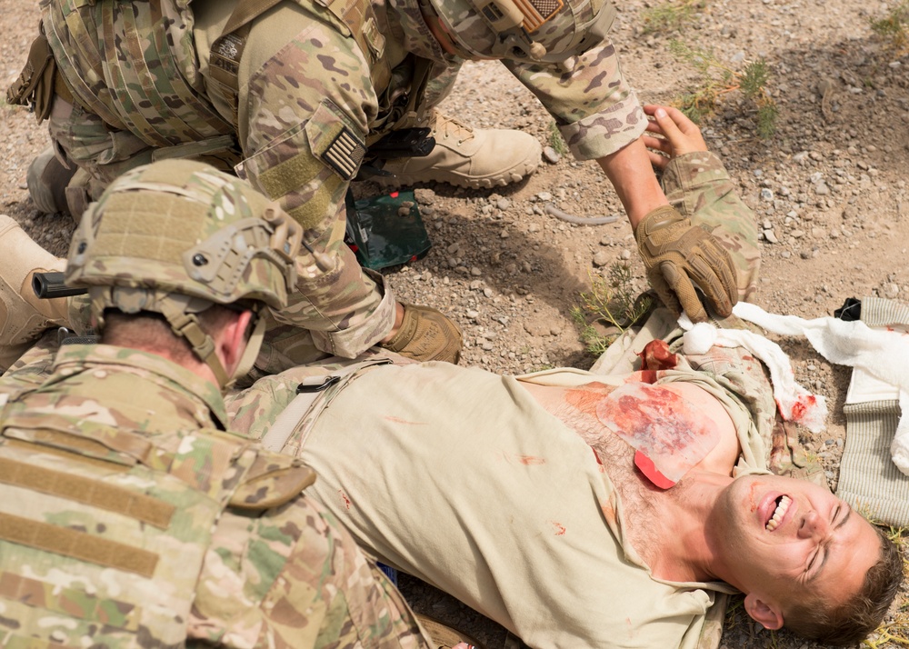 EOD receives Tactical Combat Casualty Care training