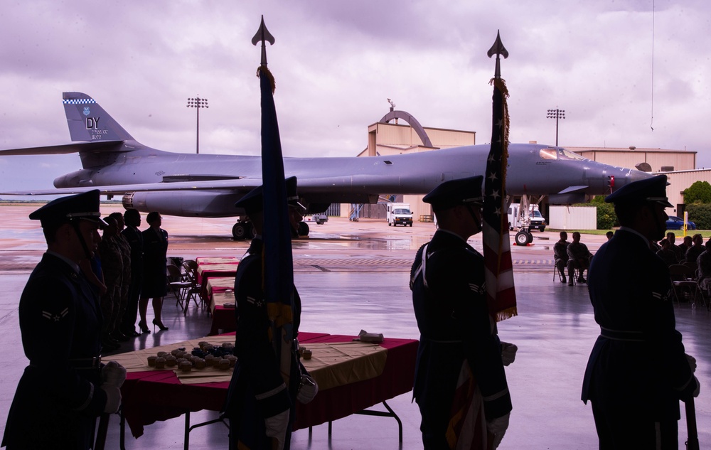 McClanahan assumes command of 489th Bomb Group