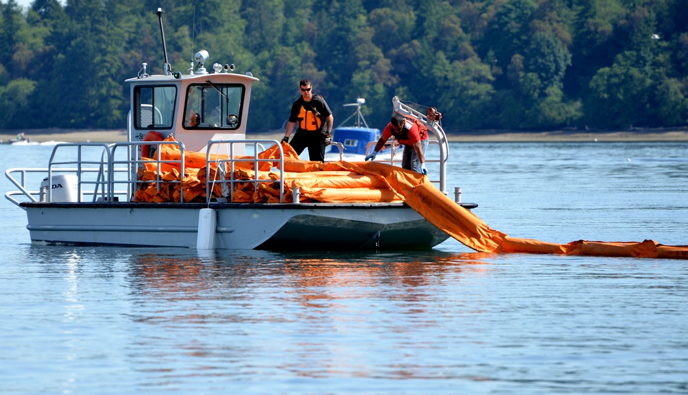 Joint Spill Response Drill in Puget Sound