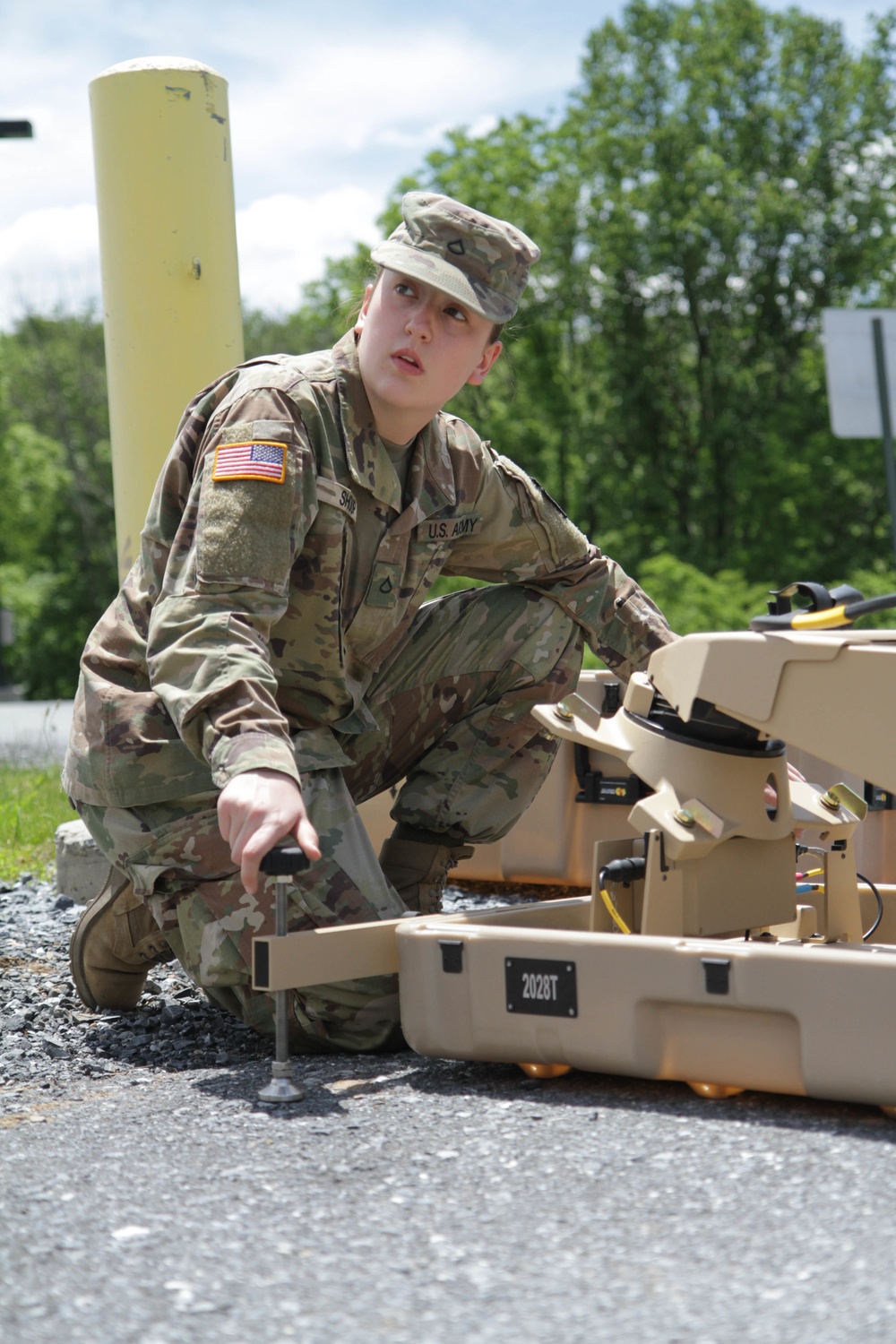 Soldiers set up satellite