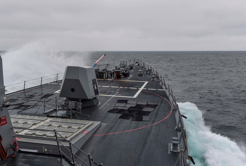 USS Wayne E. Meyer Shoots the 5&quot; Gun