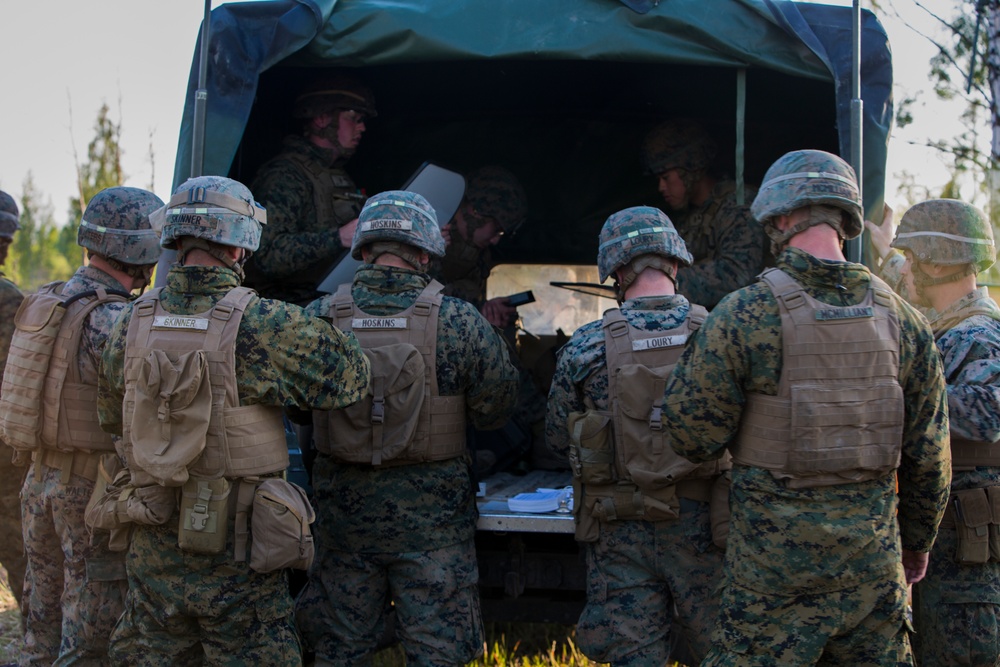 Fire direct controlmen take charge during Exerise Saber Strike 17