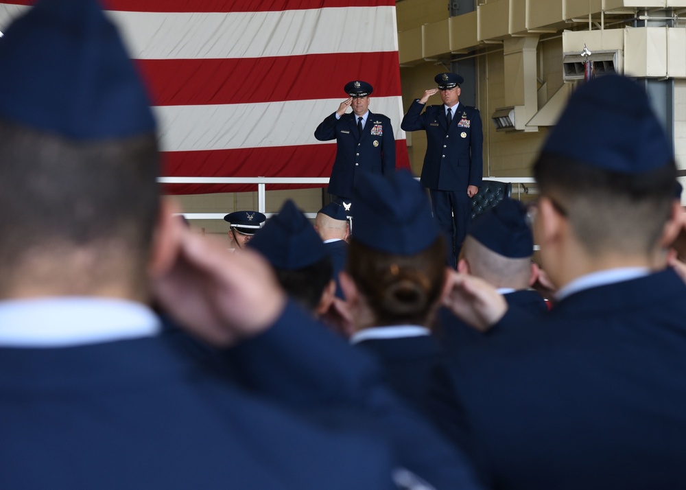 Col. Spencer assumes command