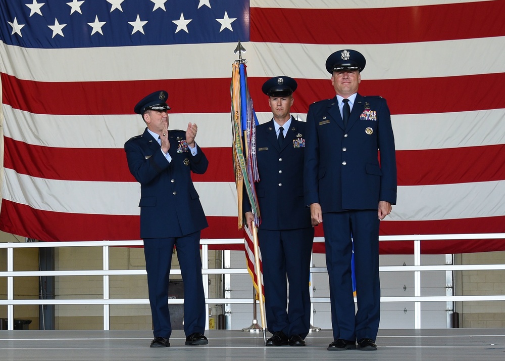 Col. Spencer assumes command