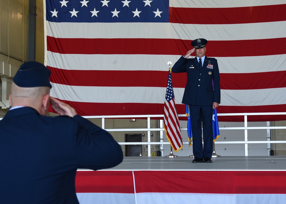 Col. Spencer assumes command