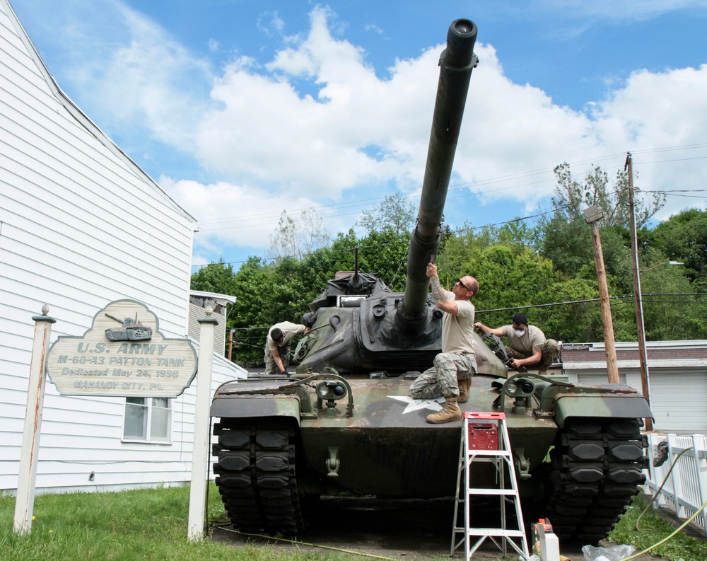 Maintenance Soldiers renew memorials