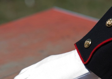 Citizens honor fallen heroes