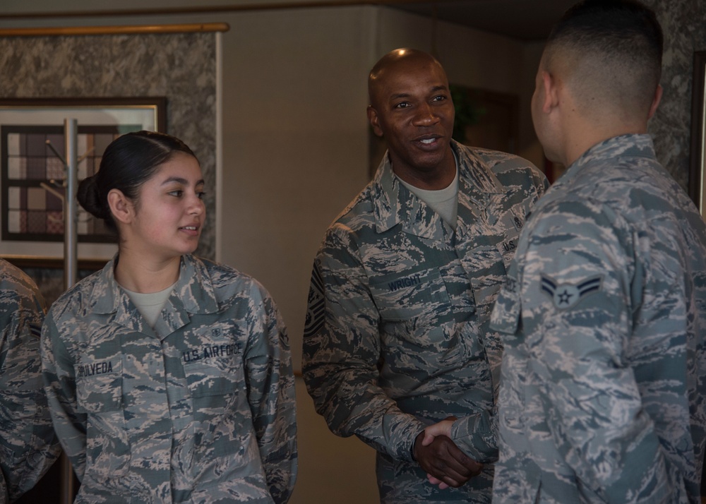 CMSAF mentors junior Airmen