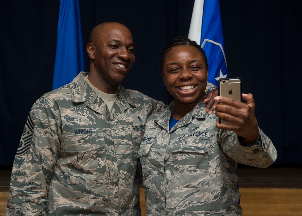 Selfies with the CMSAF