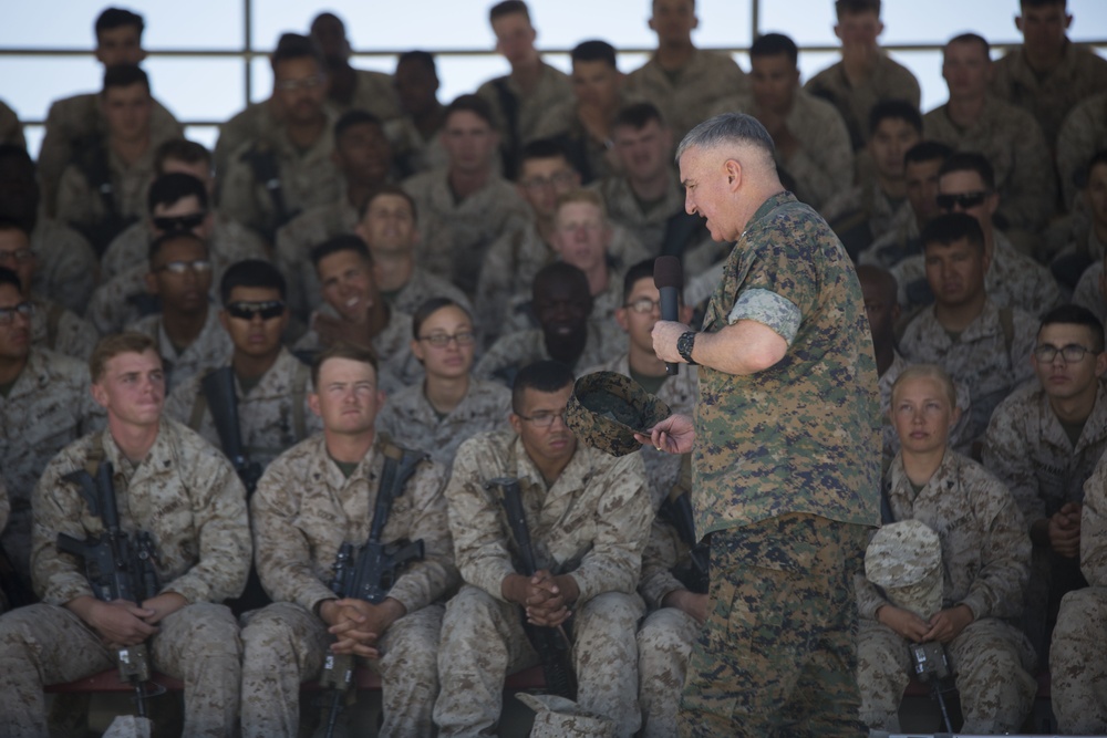 Gen. Walters meets with 29 Palms Marines