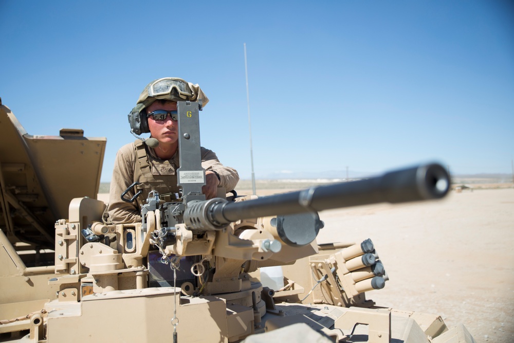 MAGTF-3 Marines prepare weapon systems for ITX 3-17