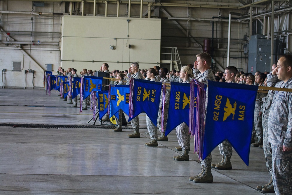 512th Airlift Wing Gets New Commander