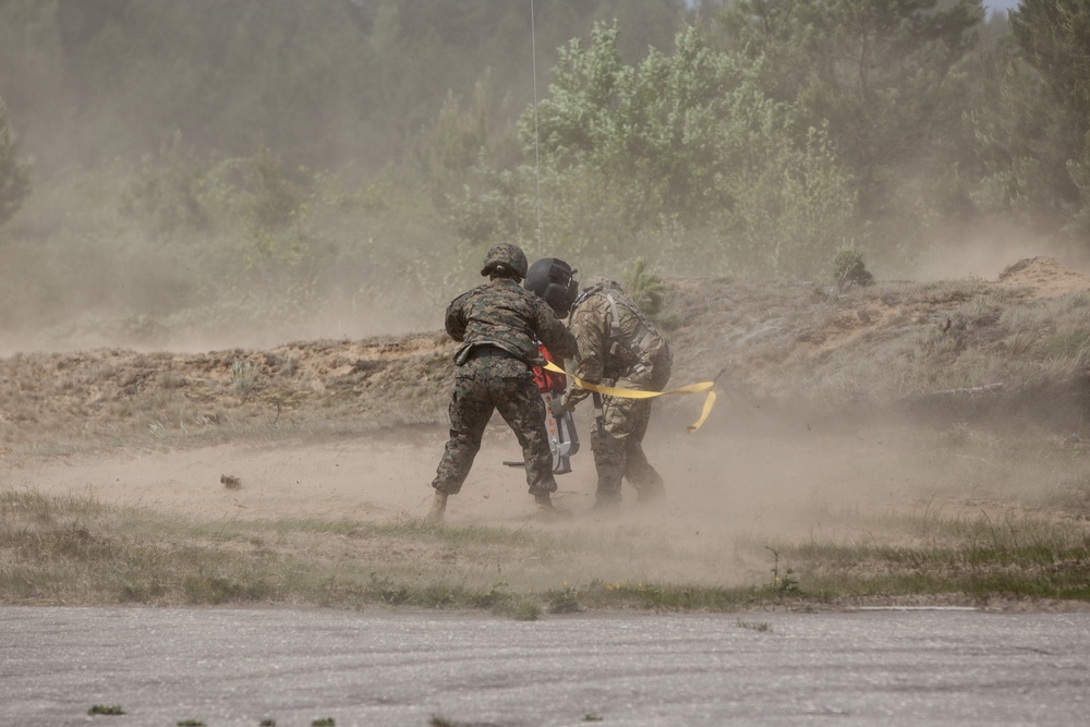 4th MLG Commanding General Visits Marines during Saber Strike 17