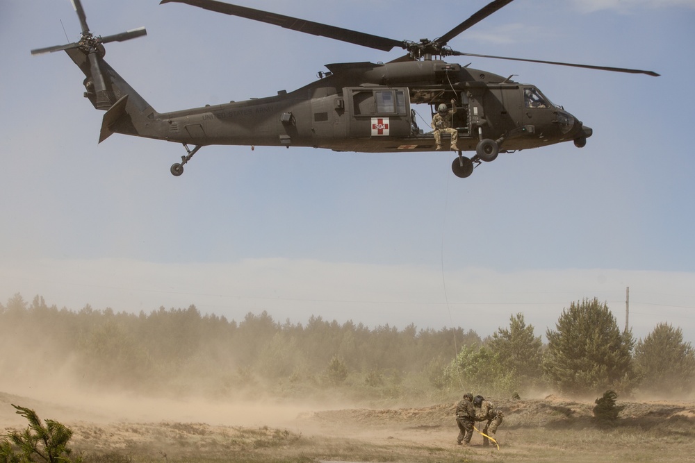 4th MLG Commanding General Visits Marines during Saber Strike 17